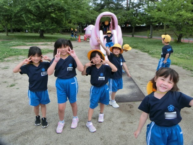 お友達と遊ぶの、楽しい～！