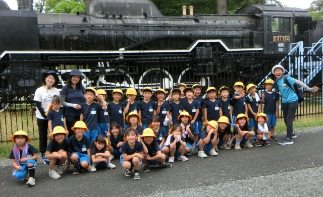 D51の前でもみんなでパチリ！