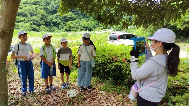 みんなで写真を撮ります