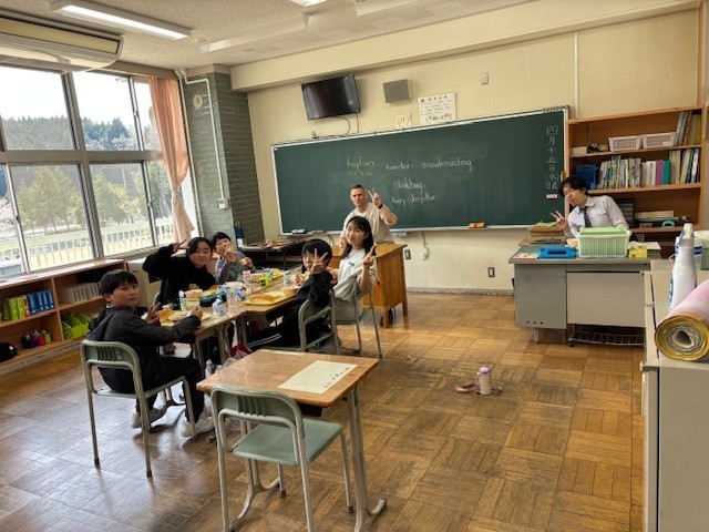 ６年生　ジェームズ先生と・・