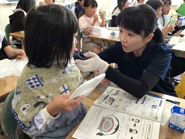 歯ブラシは、縦にしてもいいよ