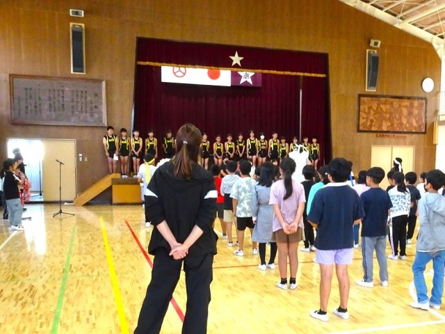 郡山市立御代田小学校 | 学校生活の様子 | 市陸上交歓会出場選手を励ます会を行いました