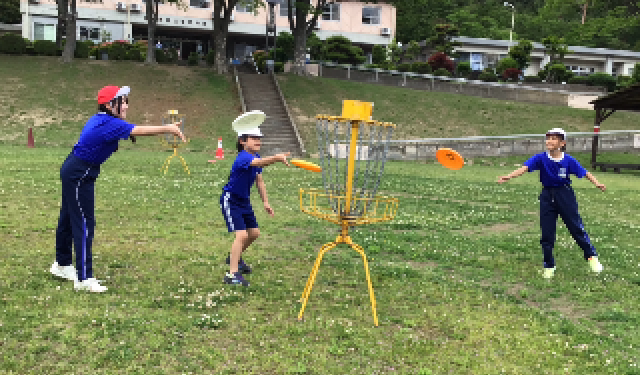 フリスビーゴルフ