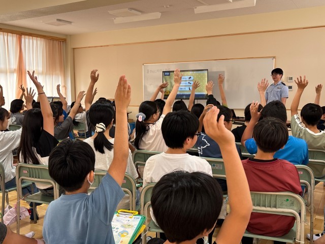意欲的に学ぶ姿