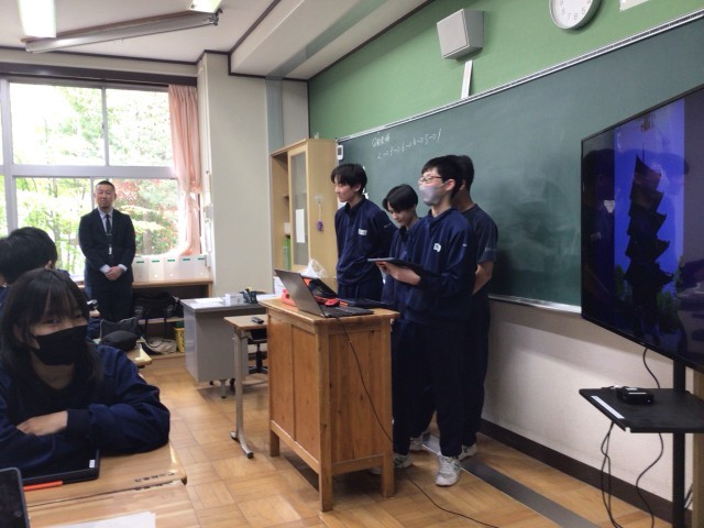 3年生はどのクラスも修学旅行紀のプレゼン。ICTも使ったり、クイズ形式にしたりと、聴く側を考えながらの３年生らしい発表でした。