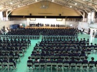 全校生が体育館に集まり総会を行いました